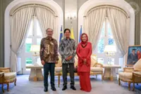 Anwar winds up Penang visit with tea reception at Governor's residence
