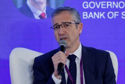 Stablecoins not a credible means of payment at scale, BIS chief says