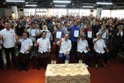 Anwar defends anti-corruption drive, vows to restore lost national wealth
