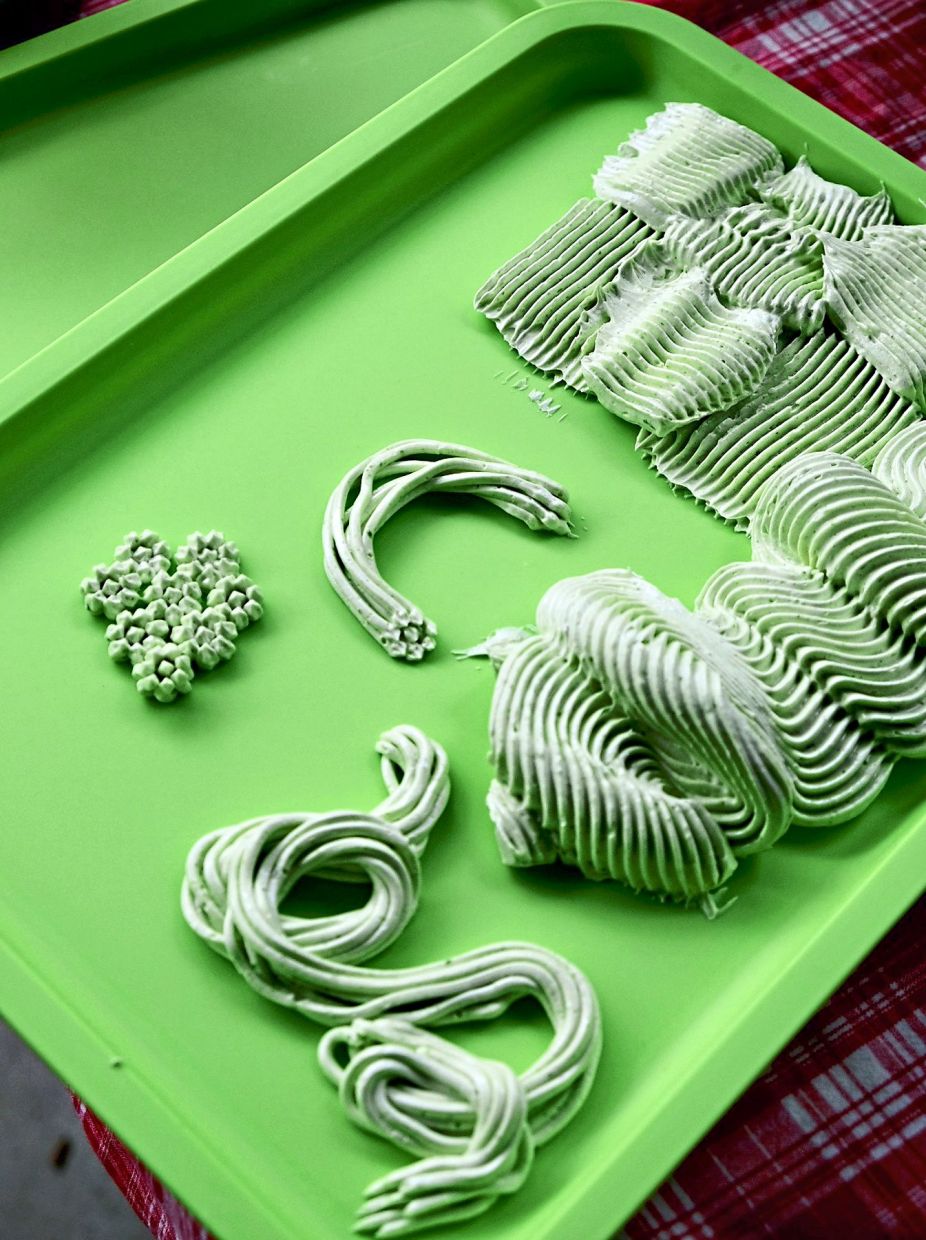 One of Wilde’s decorating tips is to practise piping buttercream on a tray before starting to decorate a cake.