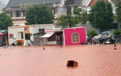 Floodwaters surge around Laos-China border crossing as Luang Namtha declares disaster zone
