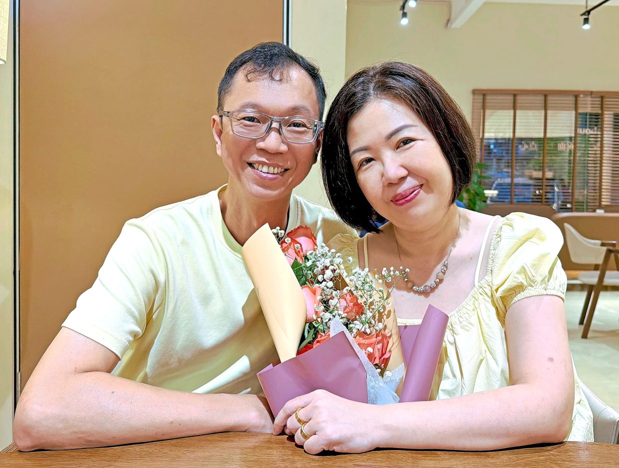 For Yoong (right) and Tan, tying the knot on National Day guaranteed a public holiday for every wedding anniversary.