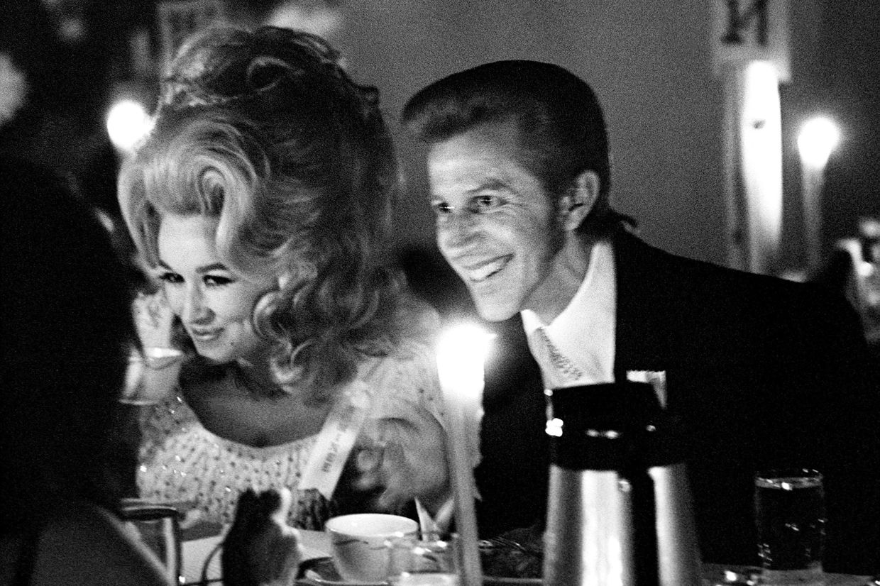 Dolly Parton and Porter Wagoner in 1971. Photo: Reuters