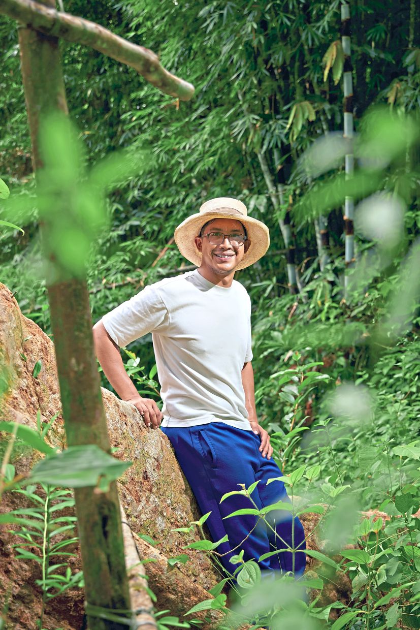 Ari became a wild Tualang honey advocate and entrepreneur after a chance encounter with an Orang Asli convinced him to build a business around honey.