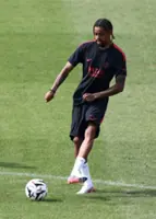 Soccer-Liverpool sign France forward Barcola from PSG