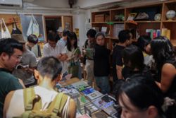 HK's independent bookstores, a refuge for Chinese readers, are under threat