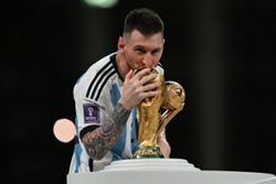 Lionel Messi retires from international football