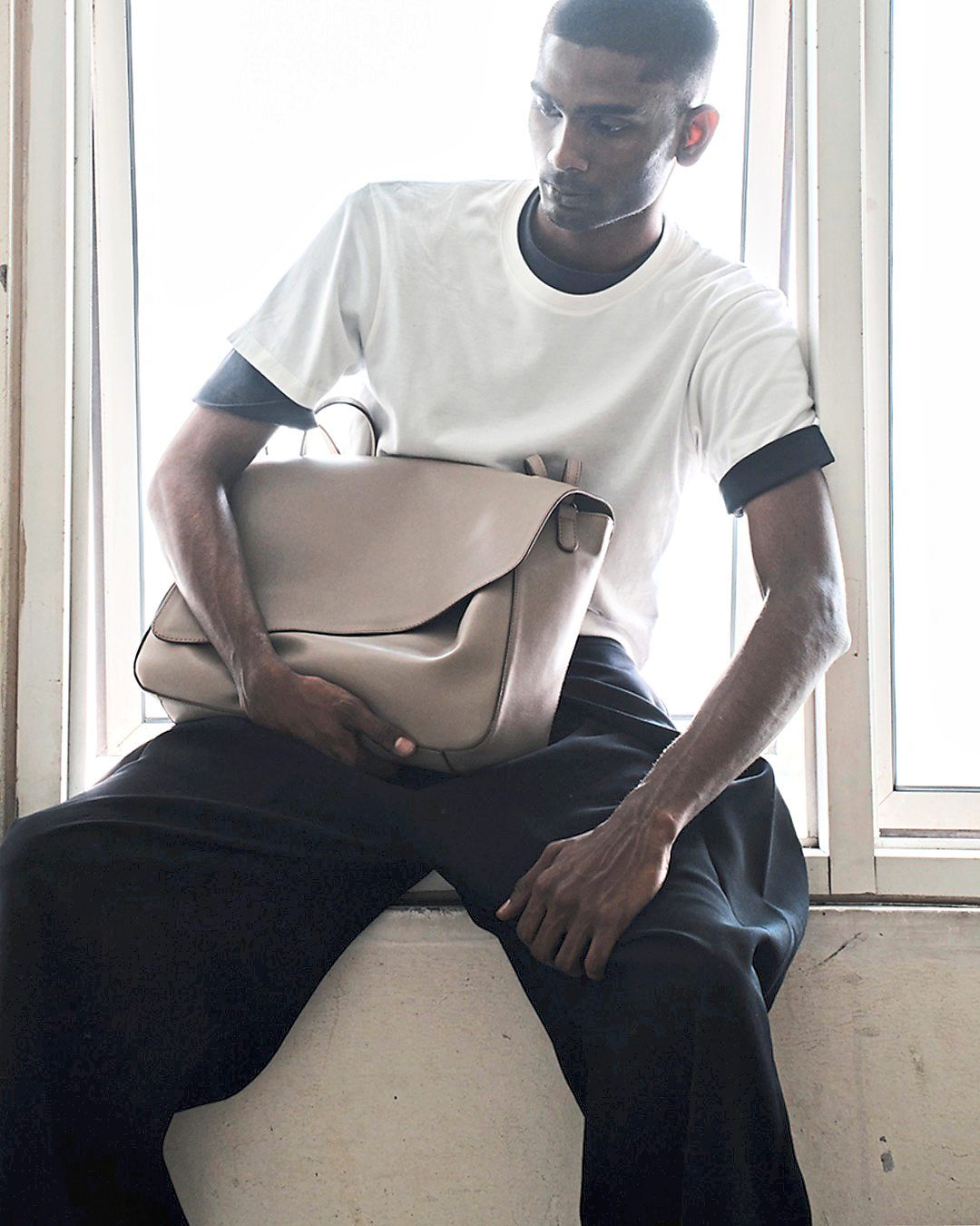 Big bags are back in favour, marking a shift away from the tiny-bag trend that dominated in 2019. Photo: Nazifi Nasri