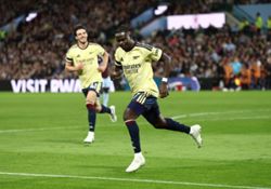 Soccer-Saka earns Arsenal narrow victory at troubled Villa