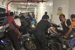 Penang ferry collides with another vessel, docks safely after