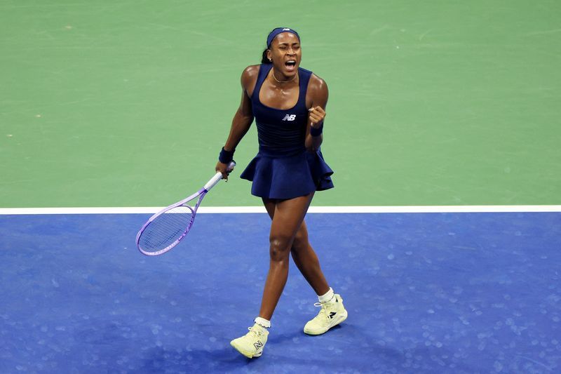 Tennis-Home favourite Gauff storms past Sonmez at US Open