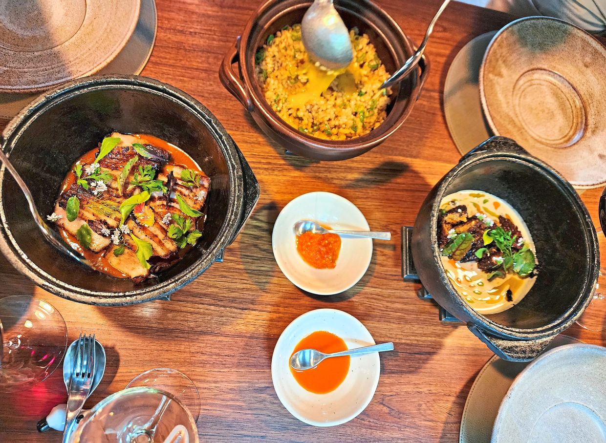 The savoury part of the meal features Indian Swarna rice, morels and barbecued pork entirely sourced and inspired by the Himalayas.