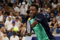 Tennis-Birthday boy Monfils beats Vallejo in first round of his last US Open