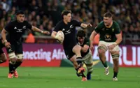 Rugby-Springboks’ defensive shape key to limiting Roigard’s potency, says Van den Berg