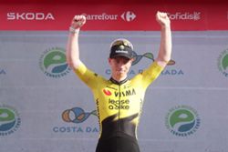 Cycling-Tronchon claims surprise Vuelta stage 10 victory in chaotic sprint