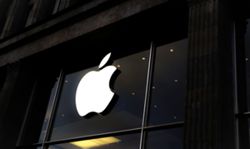 Apple Maps renames Lake Ontario ‘Lake America’ after Trump order