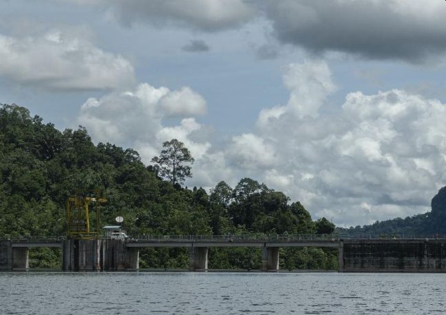 Enough water in Sarawak despite declining levels at Bengoh Dam, says state water utility