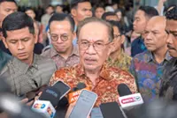 Anwar urges US, Iran to halt escalation