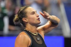 Tennis-Dominant Sabalenka sweeps past Iatcenko to reach US Open third round