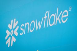 Snowflake shares surge as AI demand powers growth, lifts outlook