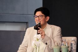 K-pop powerhouse Hybe chairman Bang Si-hyuk referred to prosecutors over alleged unfair trading