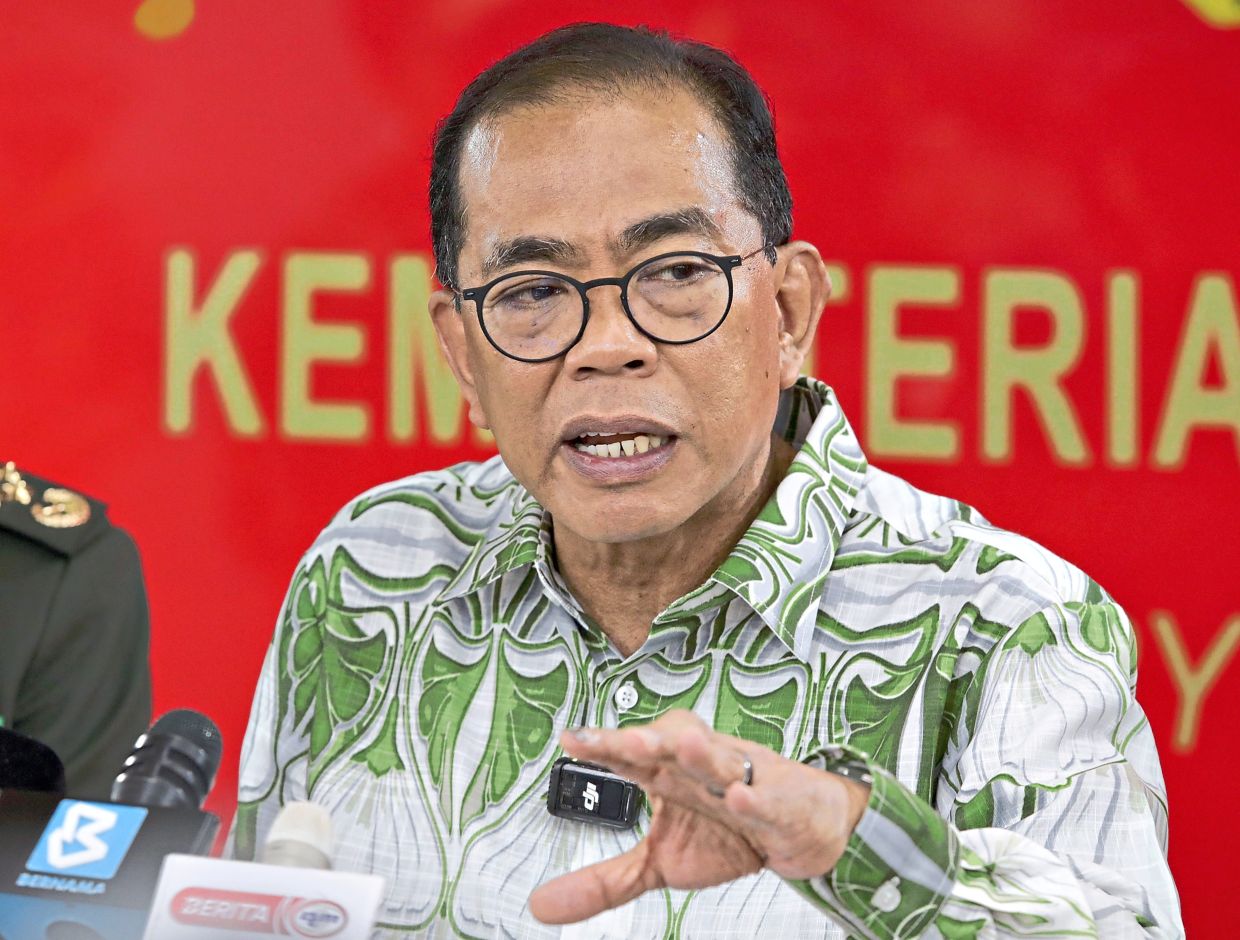 Defence Minister Datuk Seri Mohamed Khaled Nordin at the Majlis Peluncuran Bulan Kebangsaan dan Kibarkan Jalur Gemilang at MINDEF, Kuala Lumpur.—SAMUEL ONG/The Star