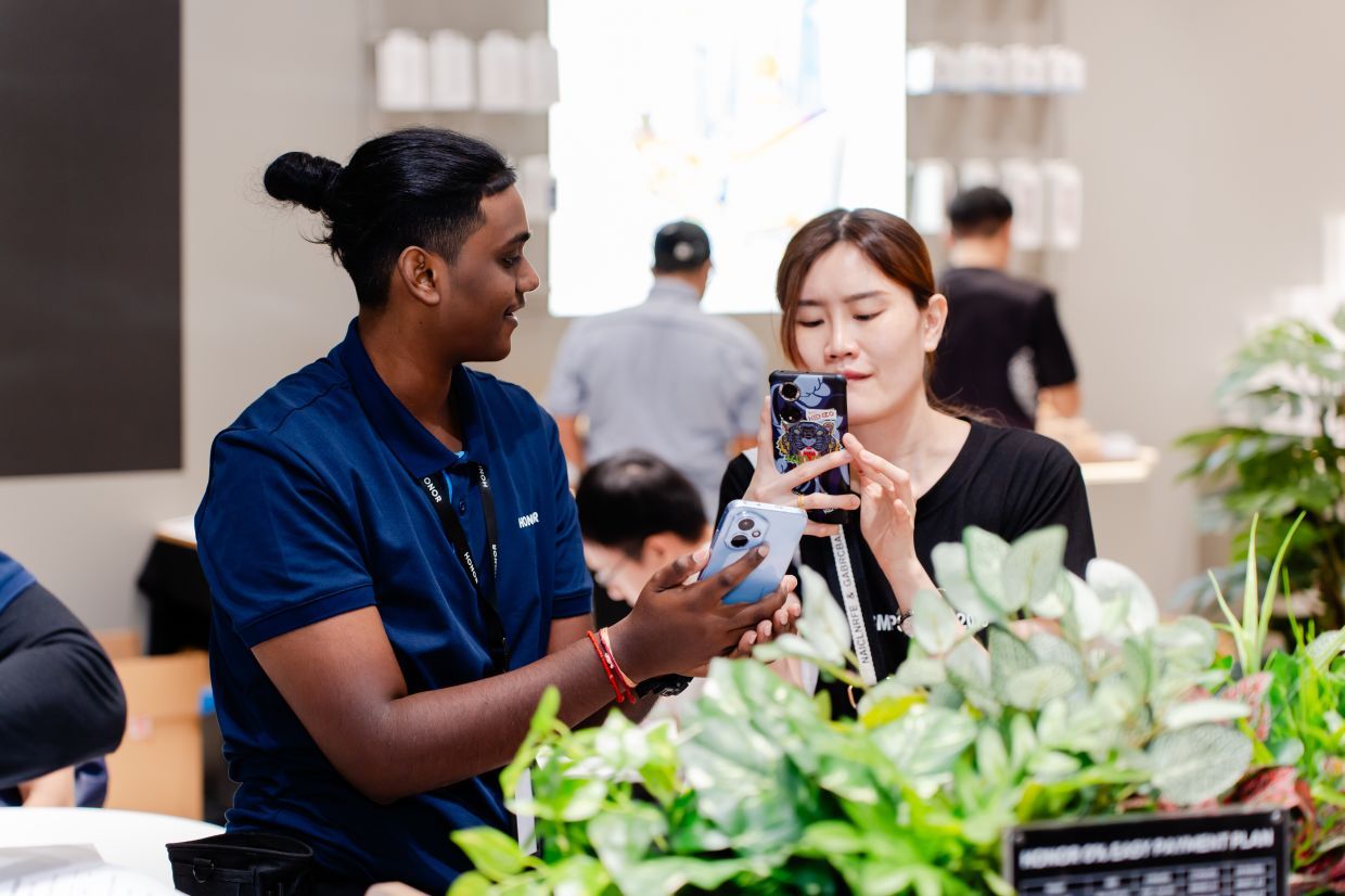 HONOR’s commitment to quality extends to its after-sales service, as the company aims to provide comprehensive support to customers throughout the product’s lifecycle.