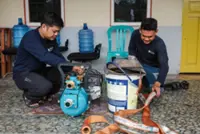 Volunteers fight uphill battle against Indonesian fires