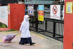 Haze: S'wak to announce decision on reopening schools by 2pm on Sept 5