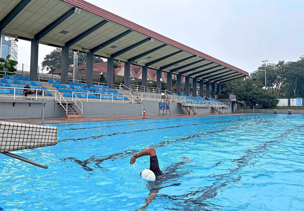 Kelana Jaya Municipal Pool, Petaling Jaya.