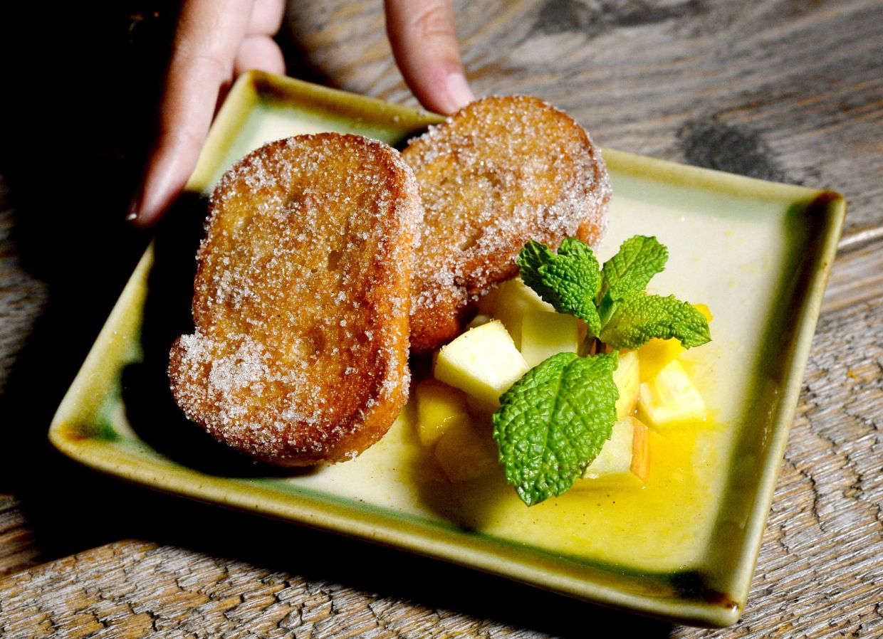 Turn stale bread into treats like this special French Toast recipe, with coconut milk, sugar and cinnamon. — Jens Kalaene/dpa-Zentralbild/dpa-tmn