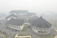 Work continues in Serian under strict precautionary rules amid hazardous haze emergency