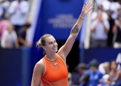 Tennis-Defending champion Sabalenka extends US Open winning streak with Rakhimova win