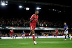 Soccer-Early Isak double leads Liverpool to victory at Ipswich