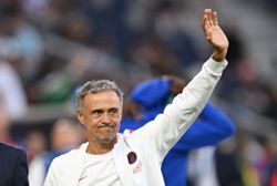 Soccer-PSG extend Luis Enrique's deal to 2030, sign new deals with five players
