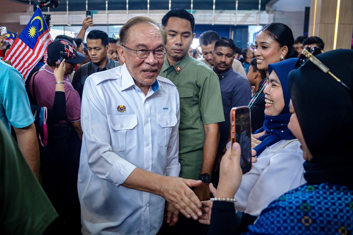 Grassroots suffer most when corruption occurs, says Anwar