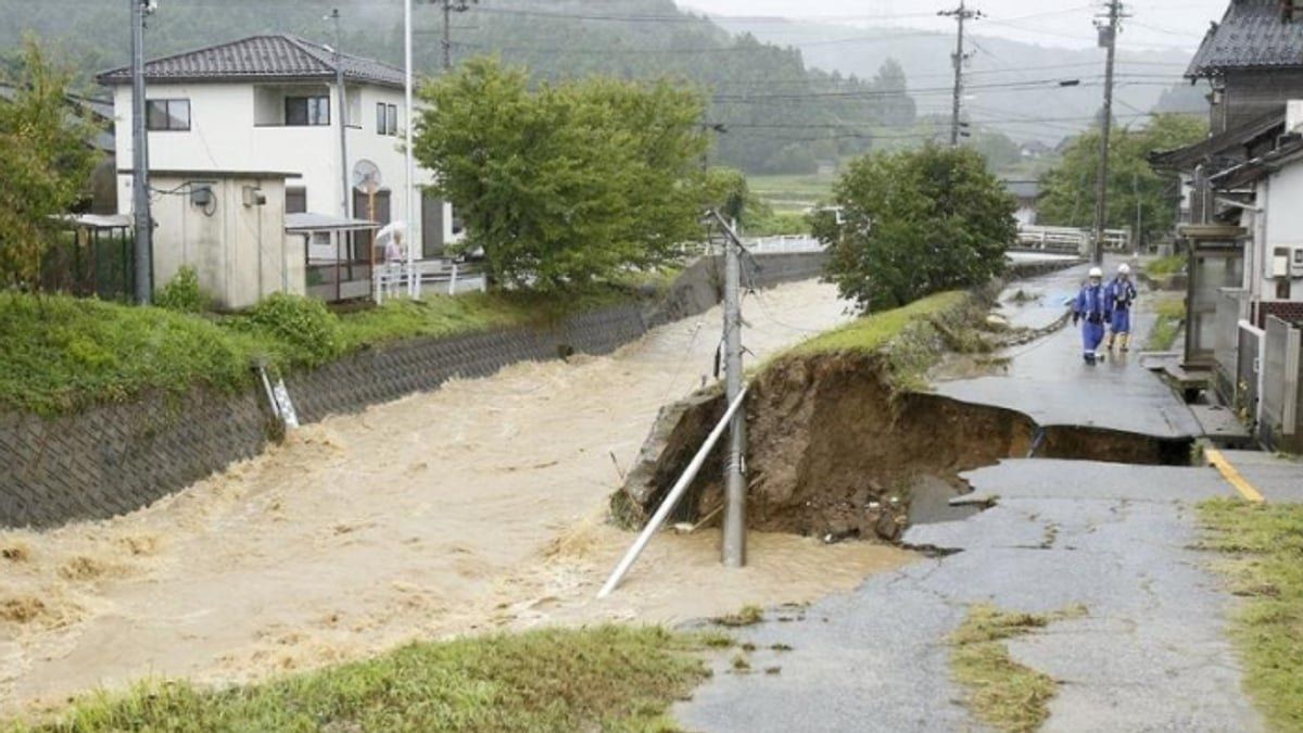 Japan issues highest landslide warning for Yakushima Island ...