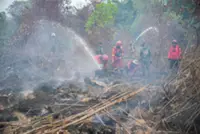 'Truly scared': Blazes outpace firefighters in Indonesian Borneo