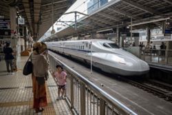 Yamagata Shinkansen suspends services between Fukushima and Shinjo stations on Monday due to heavy rain