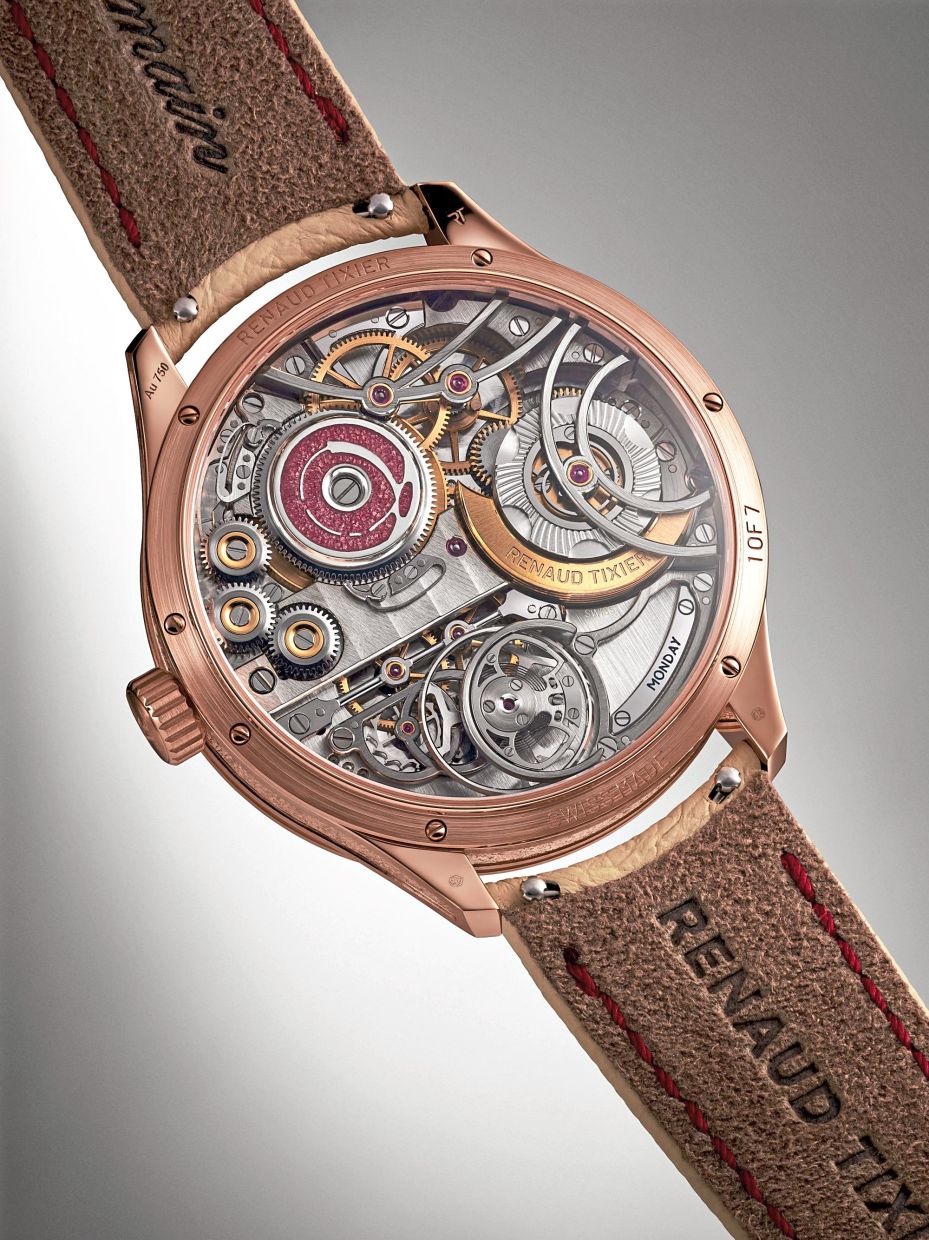 The caseback of the Monday Organica Bordeaux. — Photos: Renaud
