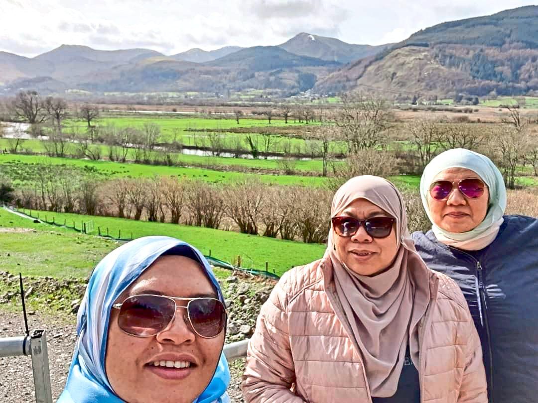 Shahrina (right, green hijab) with her sisters at Lake District, North West England. — SHAHRINA ABDULLAH