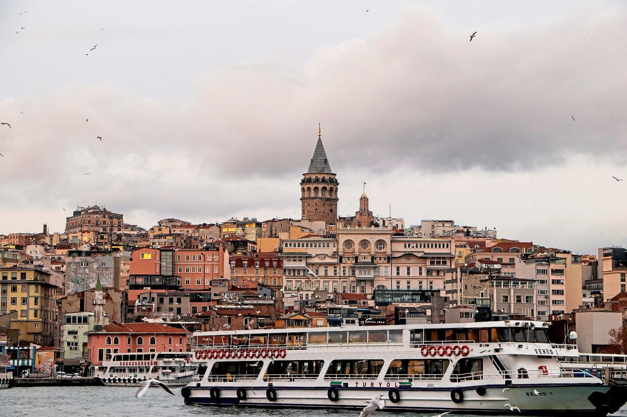 Turkiye's tourist numbers fall as tourism costs rise