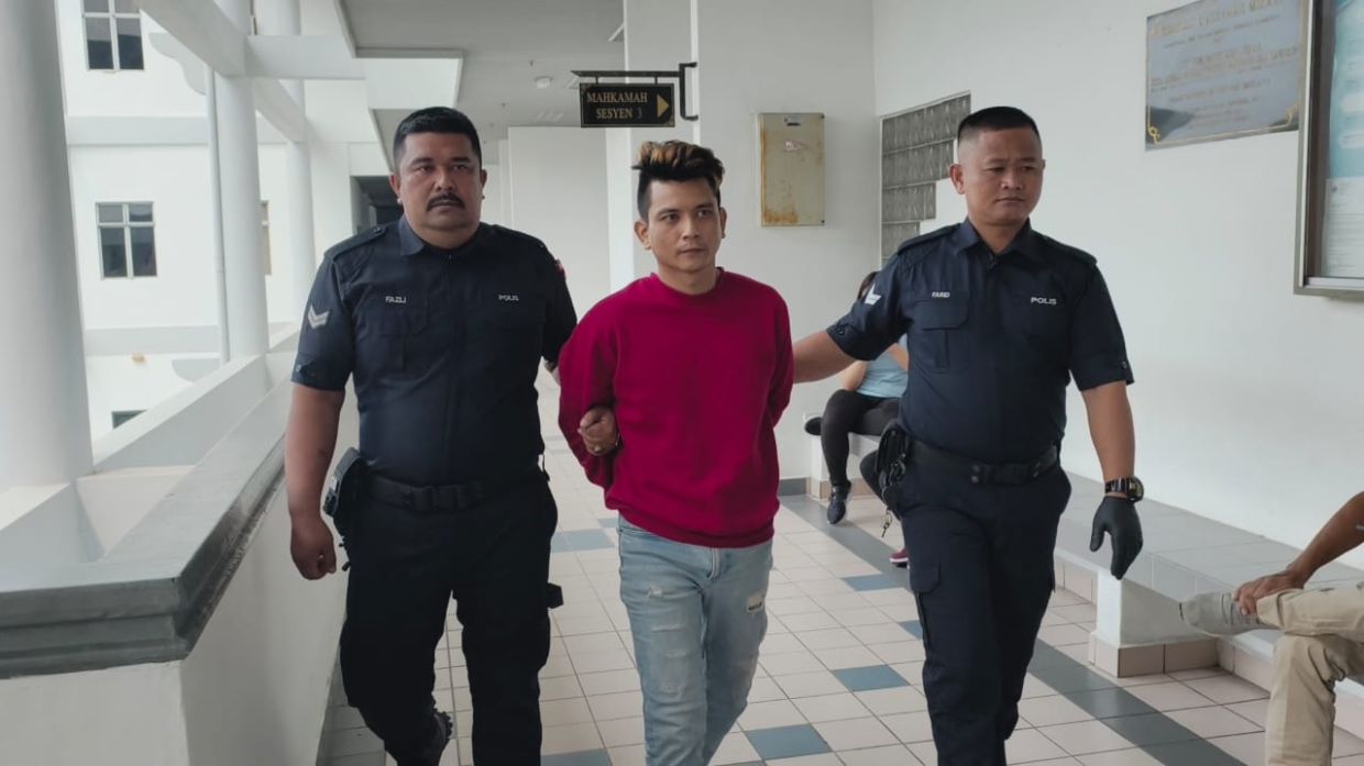 Man jailed for demanding RM200 to return stolen iPhone