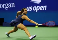 Tennis-Navarro books US Open quarter-final spot