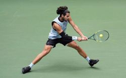 Tennis-Electric Alcaraz senses title chance after cruising into US Open quarters