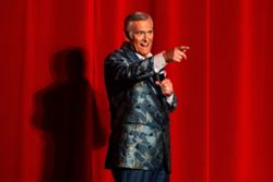 'Evil Dead' actor Bruce Campbell, who has 'treatable' but not 'curable' cancer, says he has 5 years to live