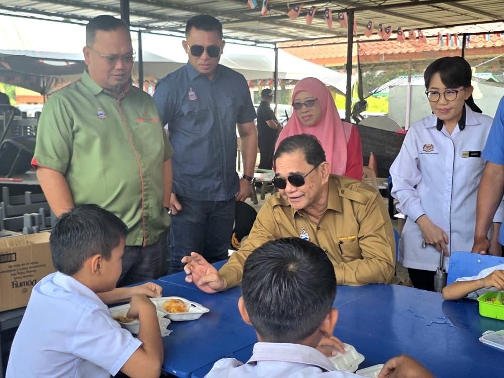Sabah Minister urges state to install free water dispensers in all 1,300 schools