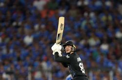 Cricket-New Zealand's Chapman switches to casual contract to play in BBL