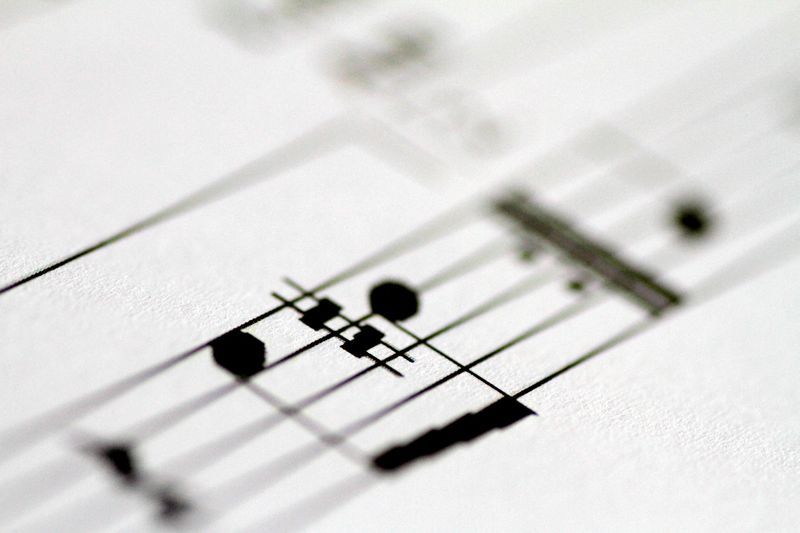 Suno与华纳音乐、BMG合作发布全新AI音乐模型