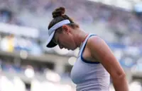Tennis-Noskova plans to 'get drunk and forget' after heartbreaking loss to Sabalenka